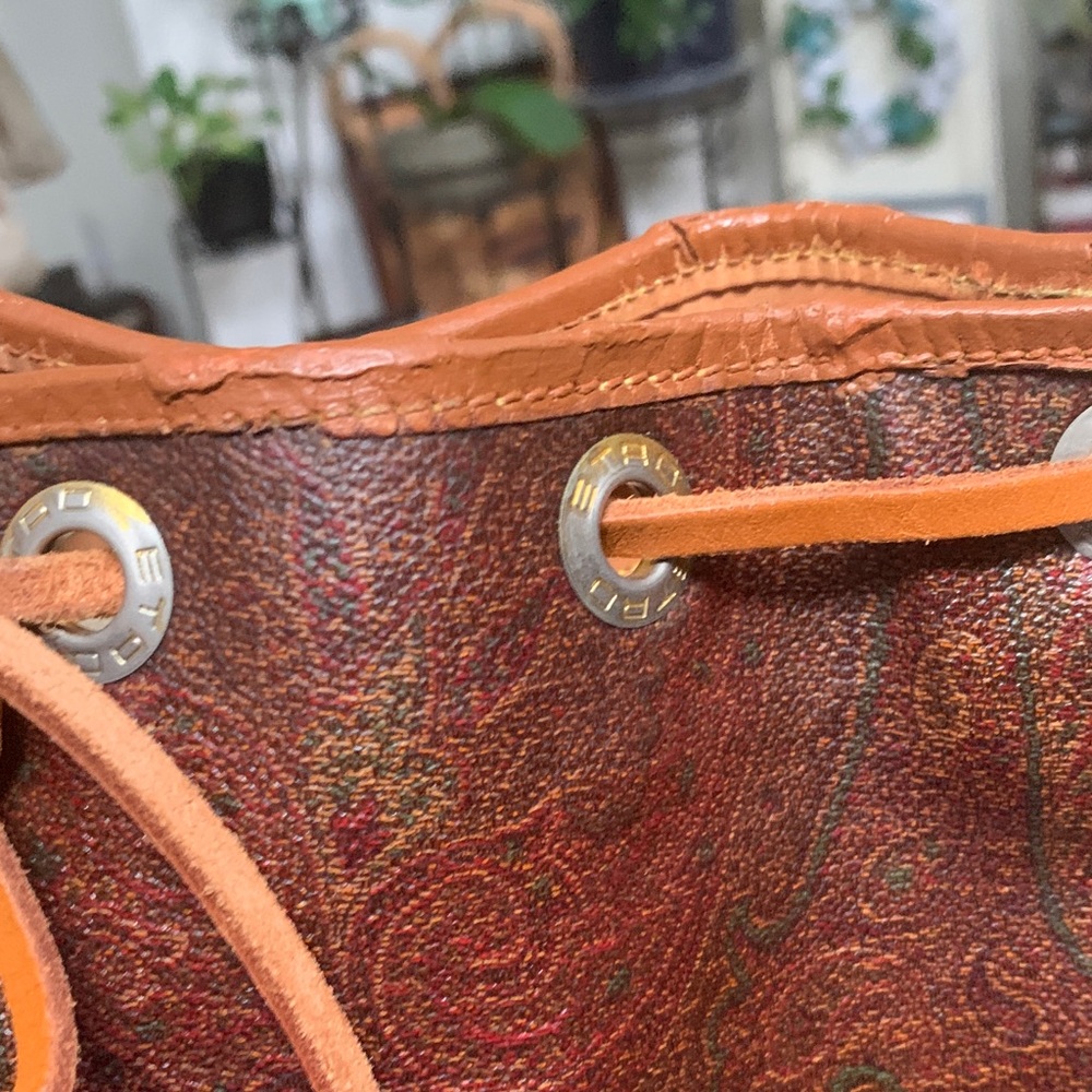 Etro Milano Elegant Tan Leather Women's Drawstring Bag  EUC - Picture 8 of 11